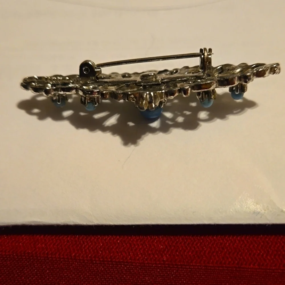 Vintage Gerry's brooch with aqua color beads on fancy floral design